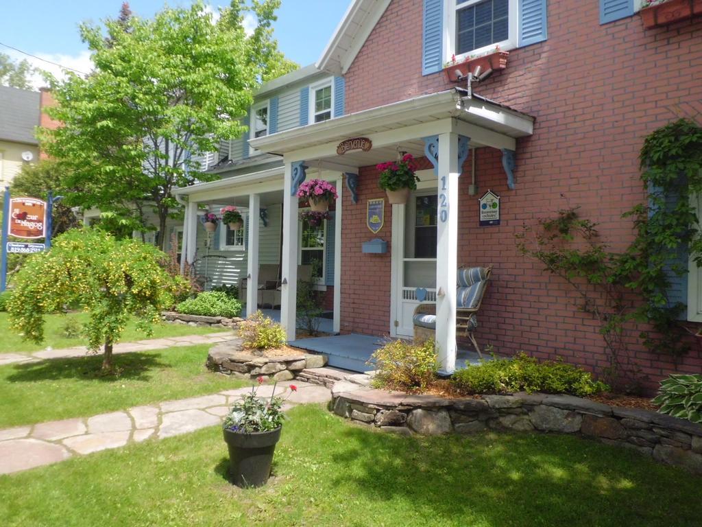 Bed and Breakfast Au Coeur De Magog Exteriér fotografie